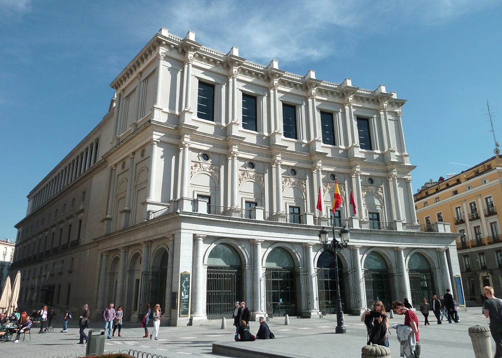 Watch fabulous operas, ballet, flamenco, and so many performances at the Teatro Real. Just one of the things to do in Madrid.