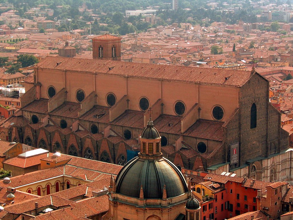 Italian Opera Houses: the Teatro Comunale di Bologna is the second biggest in Italy.