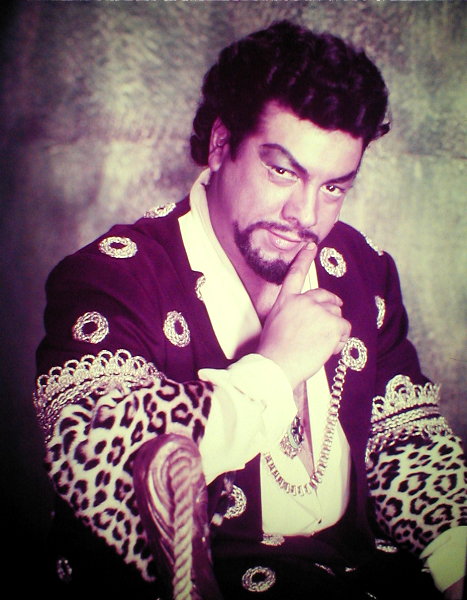 Opera Tenors: Mario Lanza as the character Otello.
